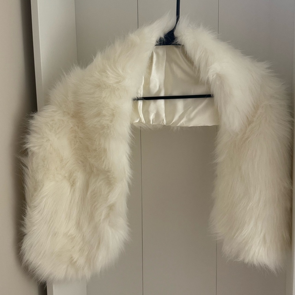 Windsor Faux Fur Cream Bridal Wrap Shrug